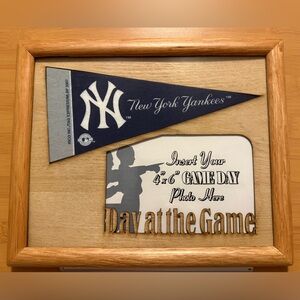 New York Yankees Photo Frame with Pennant